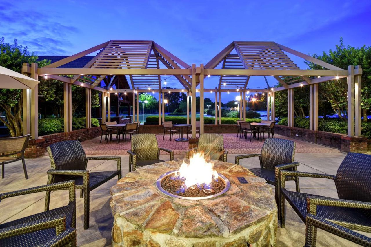 Embassy Suites Greenville Golf Resort & Conference Center Екстер'єр фото