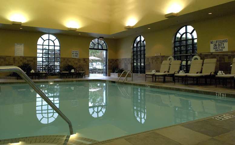 Embassy Suites Greenville Golf Resort & Conference Center Зручності фото