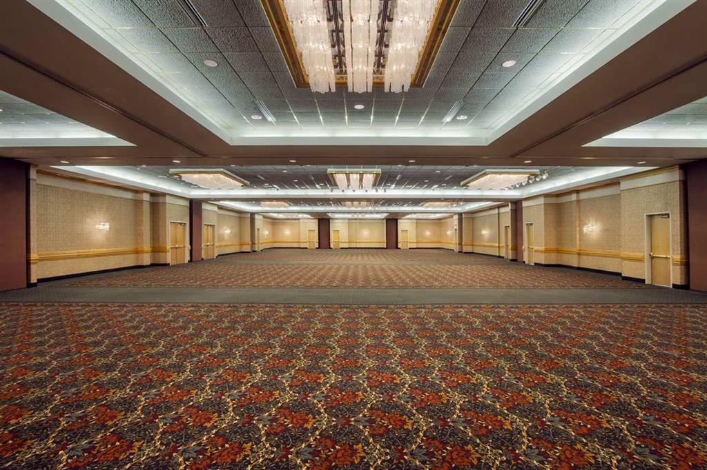 Embassy Suites Greenville Golf Resort & Conference Center Зручності фото