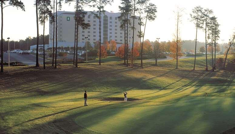 Embassy Suites Greenville Golf Resort & Conference Center Екстер'єр фото